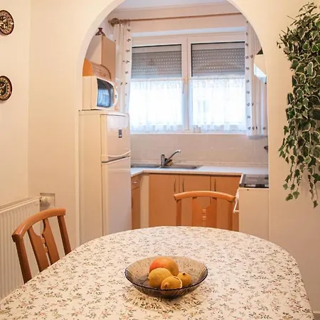 Appartamento Relax Liget Apartman *